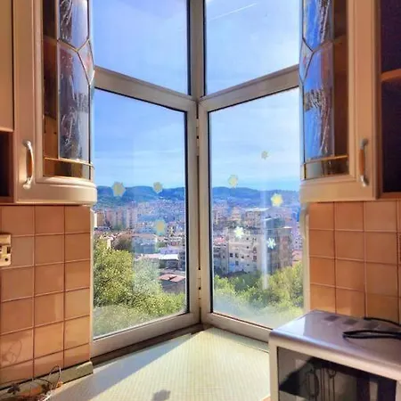 Fab's 2 Bedroom Flat 아파트 티라나