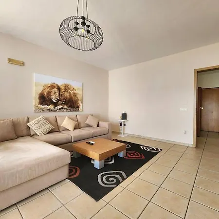 Apartment Fab's 2 Bedroom Flat Tirana